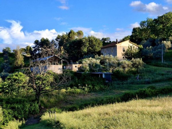 casa indipendente in vendita a Bevagna in zona Cantalupo