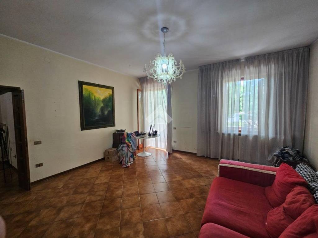 casa indipendente in vendita a Bevagna