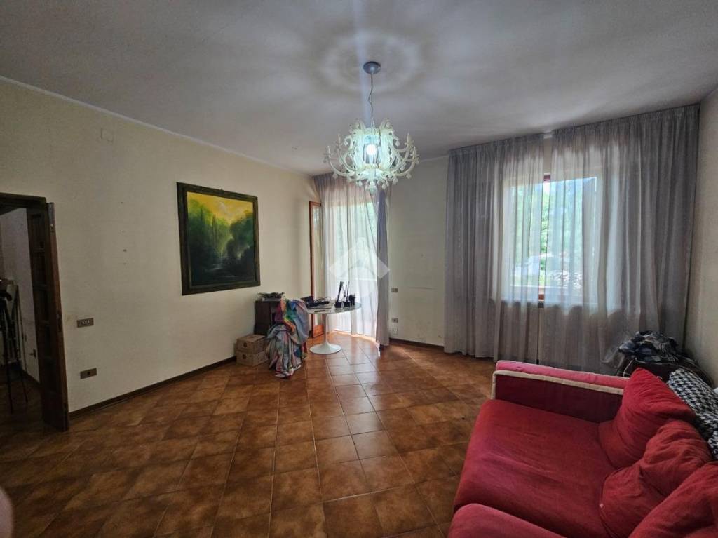 casa indipendente in vendita a Bevagna