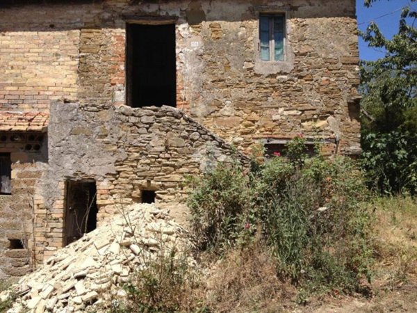 casa indipendente in vendita a Bevagna