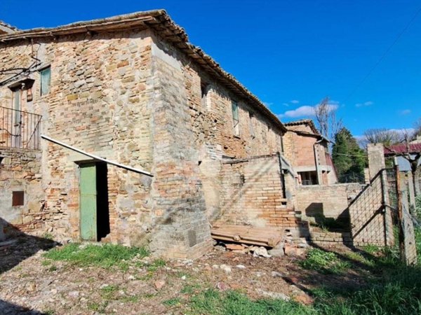 casa indipendente in vendita a Bevagna in zona Cantalupo
