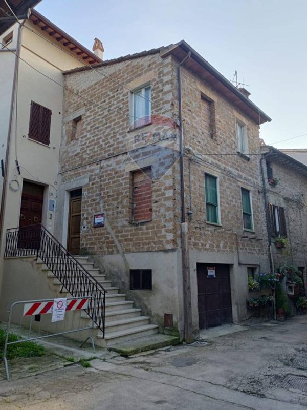 casa indipendente in vendita a Bevagna