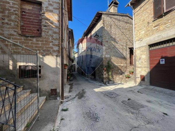 casa indipendente in vendita a Bevagna