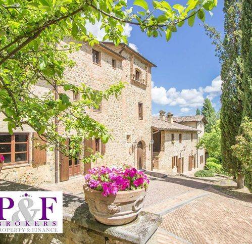 intera palazzina in vendita a Bevagna