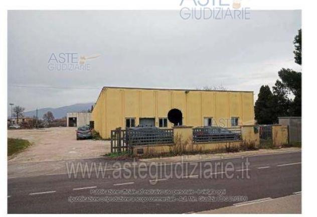 negozio in vendita a Bevagna