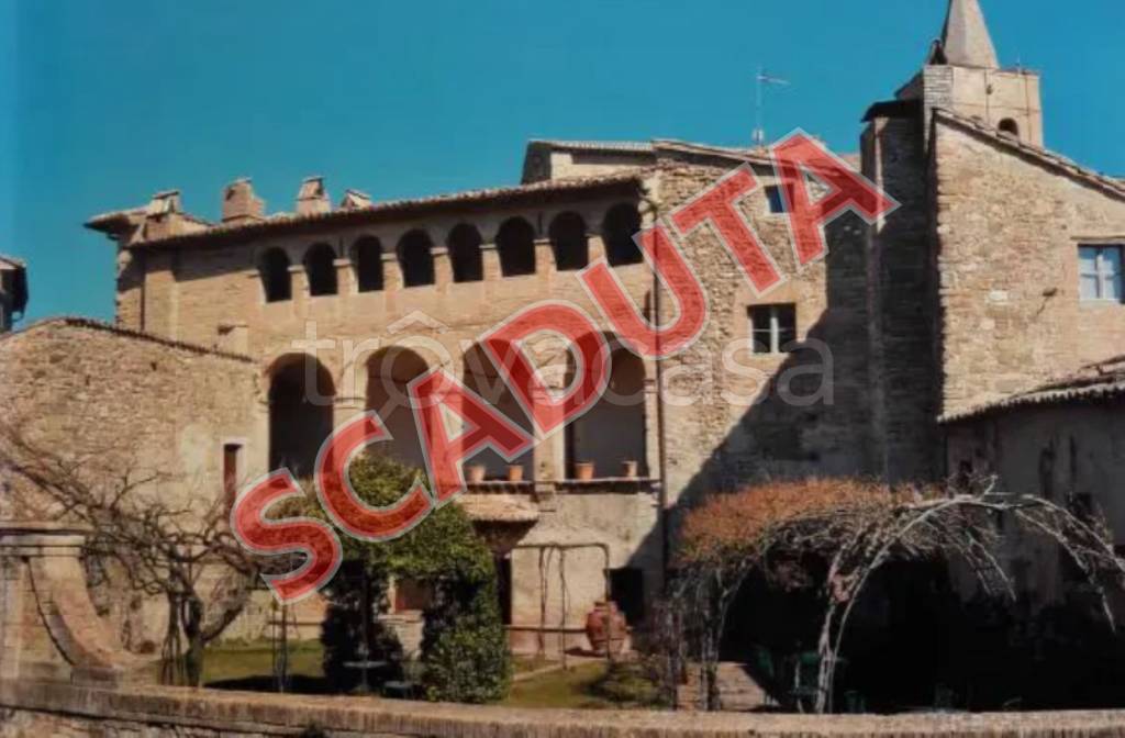 negozio in vendita a Bevagna