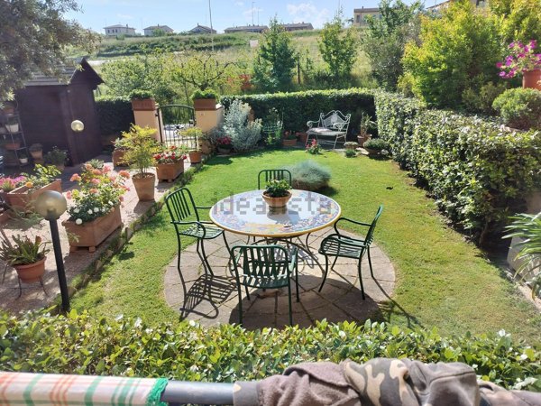 esavano in vendita a Bevagna