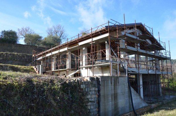 casa indipendente in vendita a Bevagna