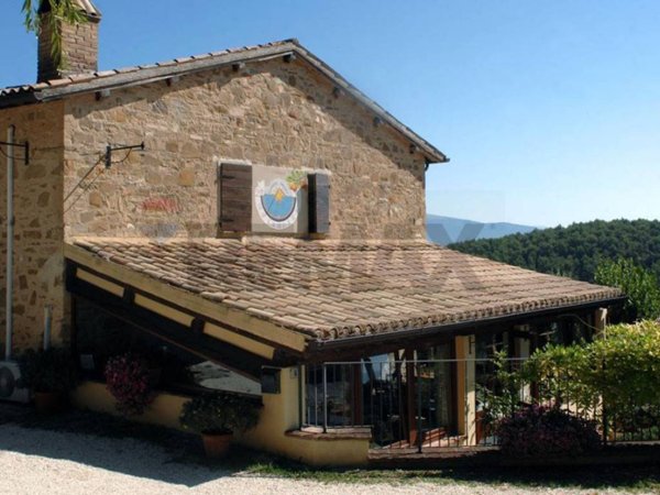 negozio in vendita a Bevagna