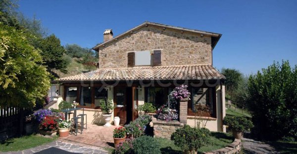 negozio in vendita a Bevagna