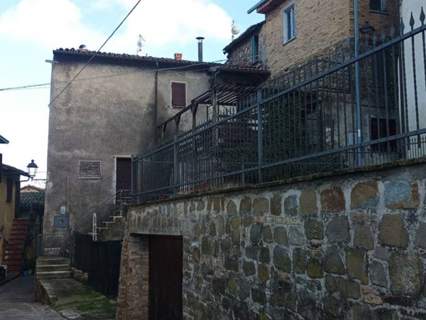 appartamento in vendita a Bevagna in zona Limigiano