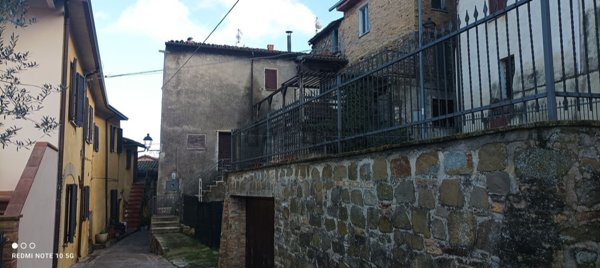 appartamento in vendita a Bevagna in zona Limigiano