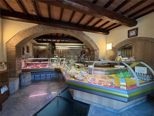 negozio in vendita a Bevagna