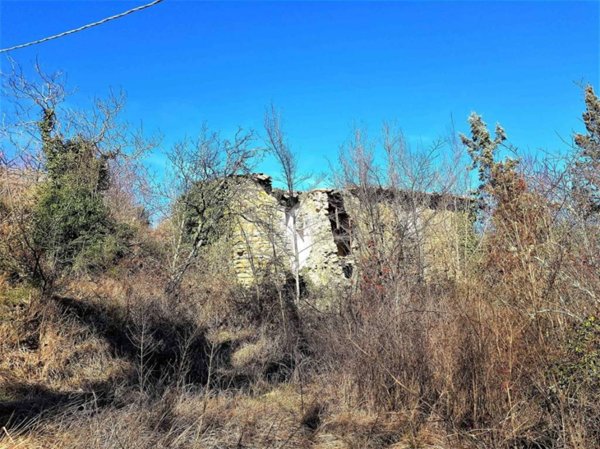 casa indipendente in vendita a Bevagna in zona Limigiano
