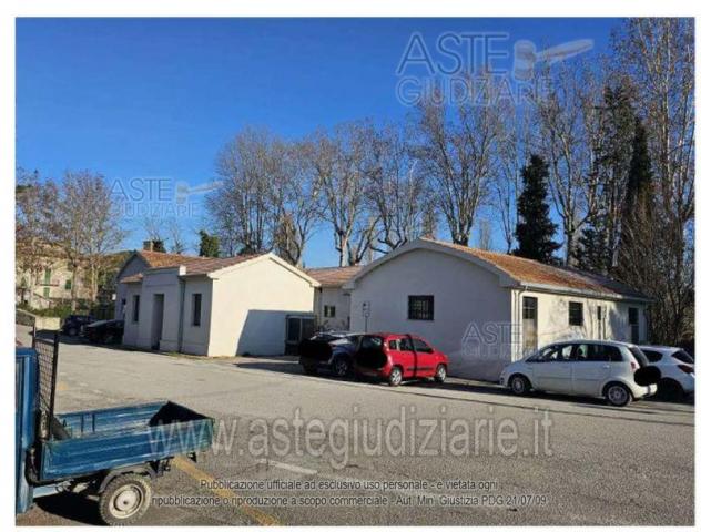 negozio in vendita a Bevagna