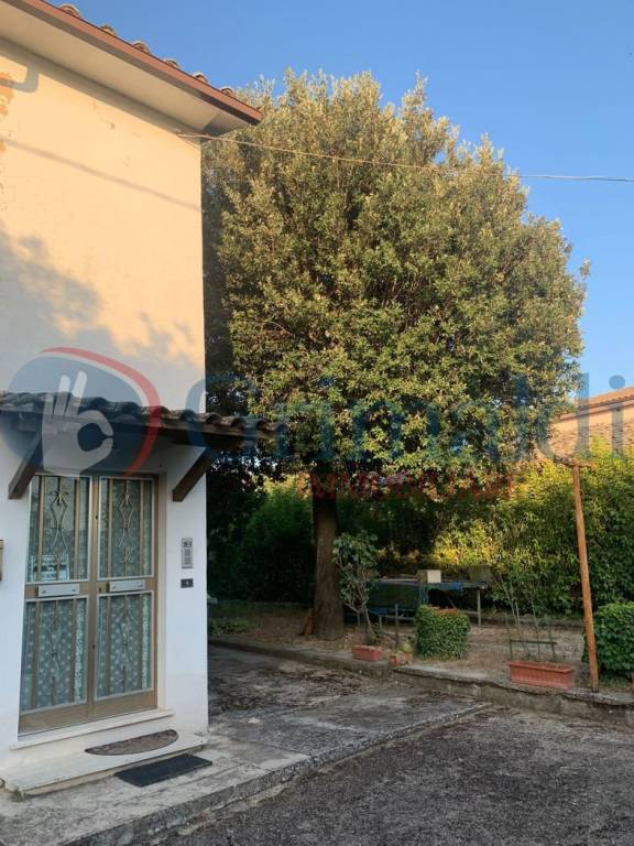 casa indipendente in vendita a Bevagna