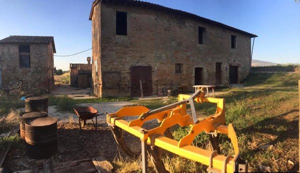 casale in vendita a Bevagna