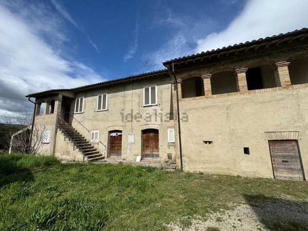 casa indipendente in vendita a Bevagna in zona Cantalupo