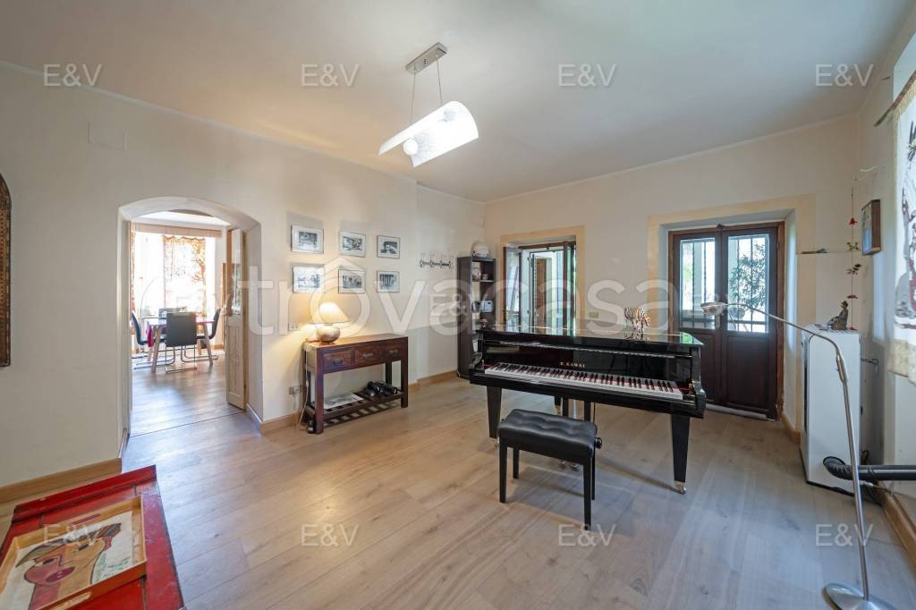 casa indipendente in vendita a Bevagna