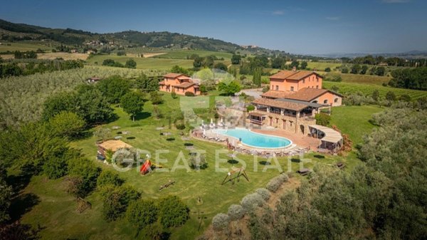 casale in vendita a Bevagna