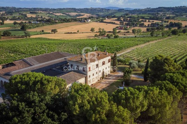 casa indipendente in vendita a Bevagna