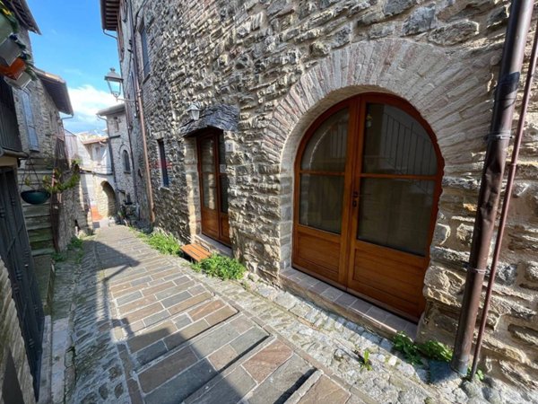 appartamento in vendita a Bevagna in zona Torre del Colle