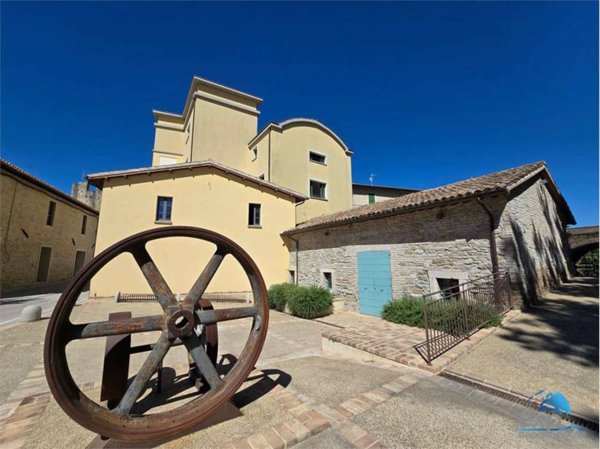 casa indipendente in vendita a Bevagna