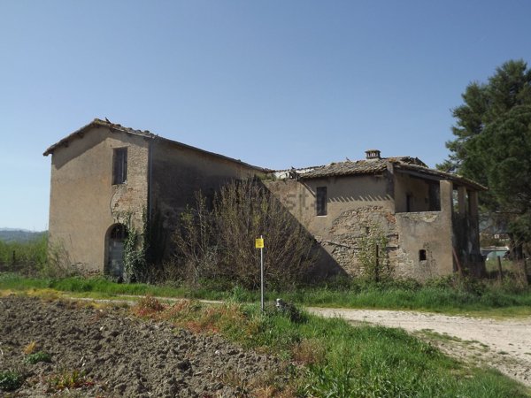 casale in vendita a Bevagna in zona Cantalupo