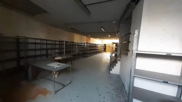 locale di sgombero in vendita a Campello sul Clitunno