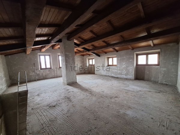 appartamento in vendita a Campello sul Clitunno in zona Agliano