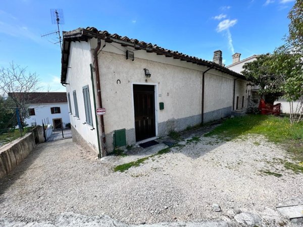 appartamento in vendita a Campello sul Clitunno
