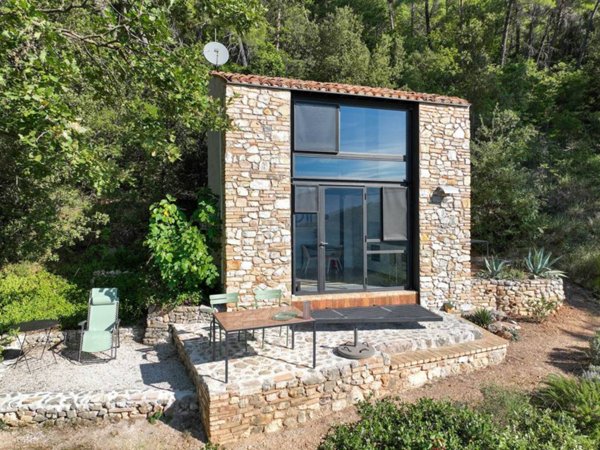 casa indipendente in vendita a Campello sul Clitunno