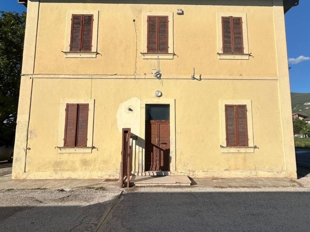 appartamento in vendita a Campello sul Clitunno
