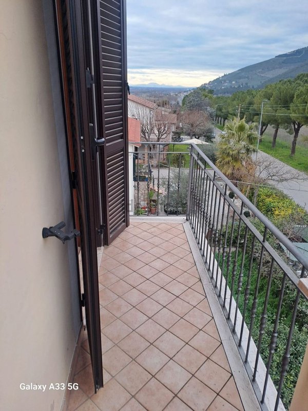 appartamento in vendita a Campello sul Clitunno