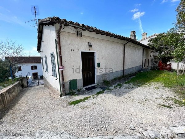 appartamento in vendita a Campello sul Clitunno