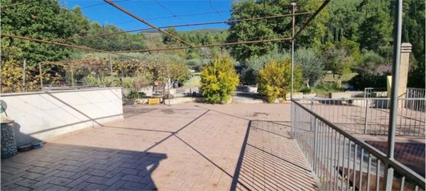 appartamento in vendita a Campello sul Clitunno