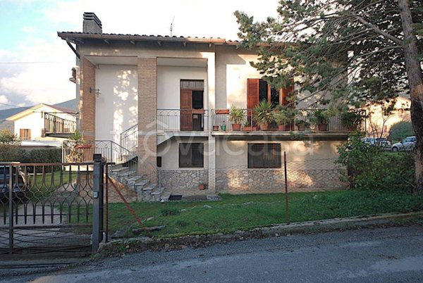 casa indipendente in vendita a Campello sul Clitunno in zona Campello Alto