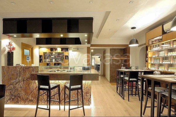 negozio in vendita a Campello sul Clitunno