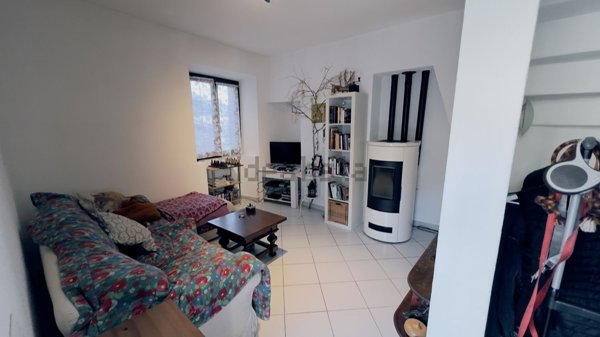 casa indipendente in vendita a Campello sul Clitunno