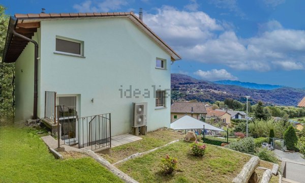 casa indipendente in vendita a Campello sul Clitunno