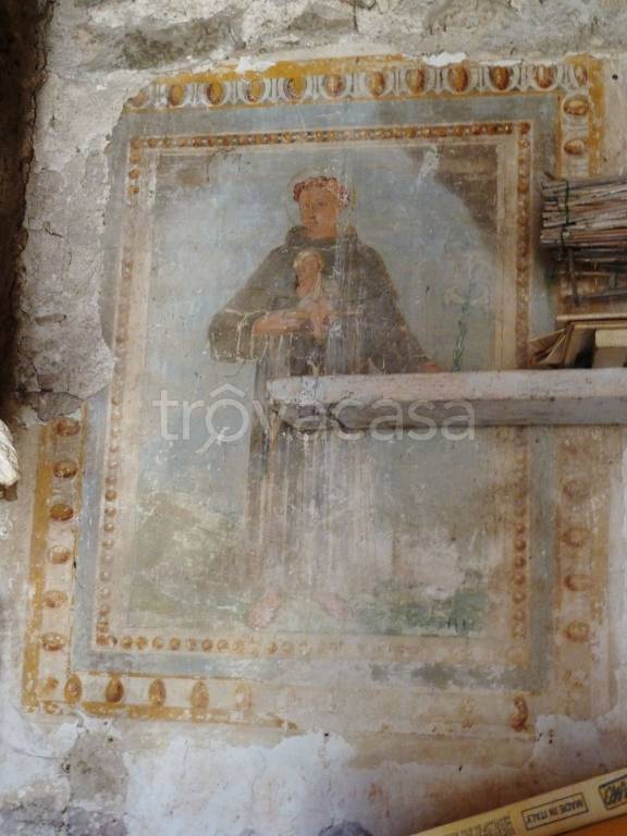 casa indipendente in vendita a Campello sul Clitunno