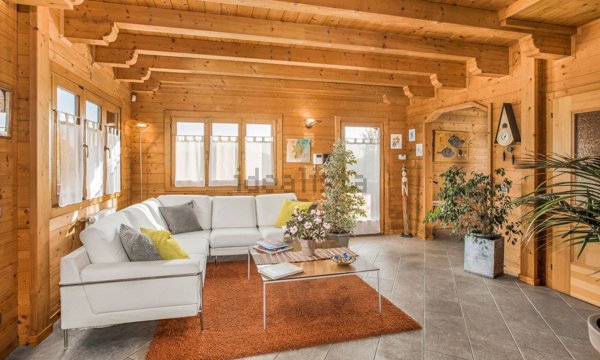 casa indipendente in vendita a Campello sul Clitunno