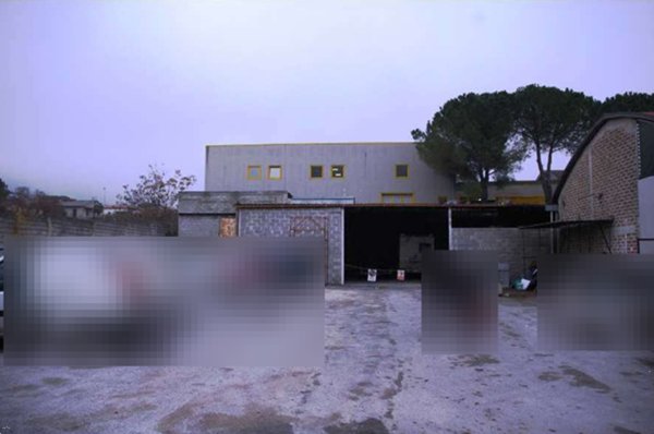 capannone in vendita a Campello sul Clitunno