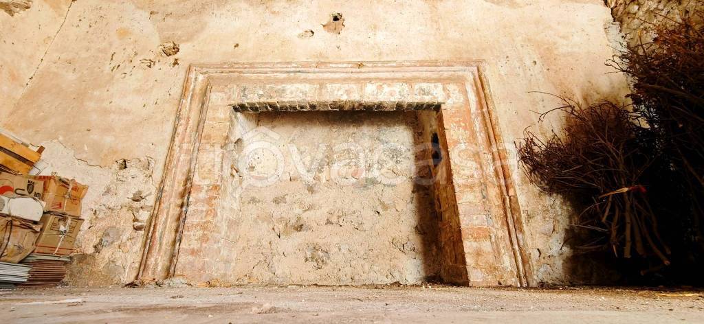 casa indipendente in vendita a Campello sul Clitunno