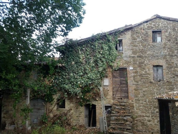 casa indipendente in vendita a Cannara in zona Collemancio