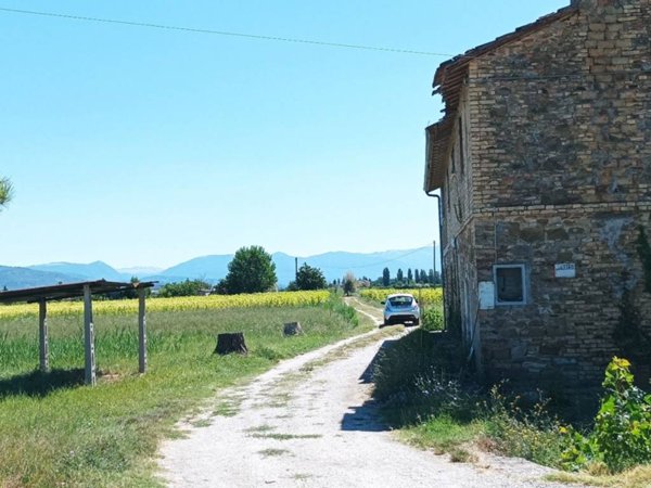 casa indipendente in vendita a Cannara