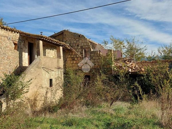 casa indipendente in vendita a Cannara