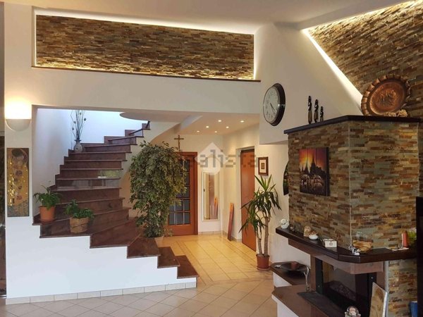 casa indipendente in vendita a Cannara
