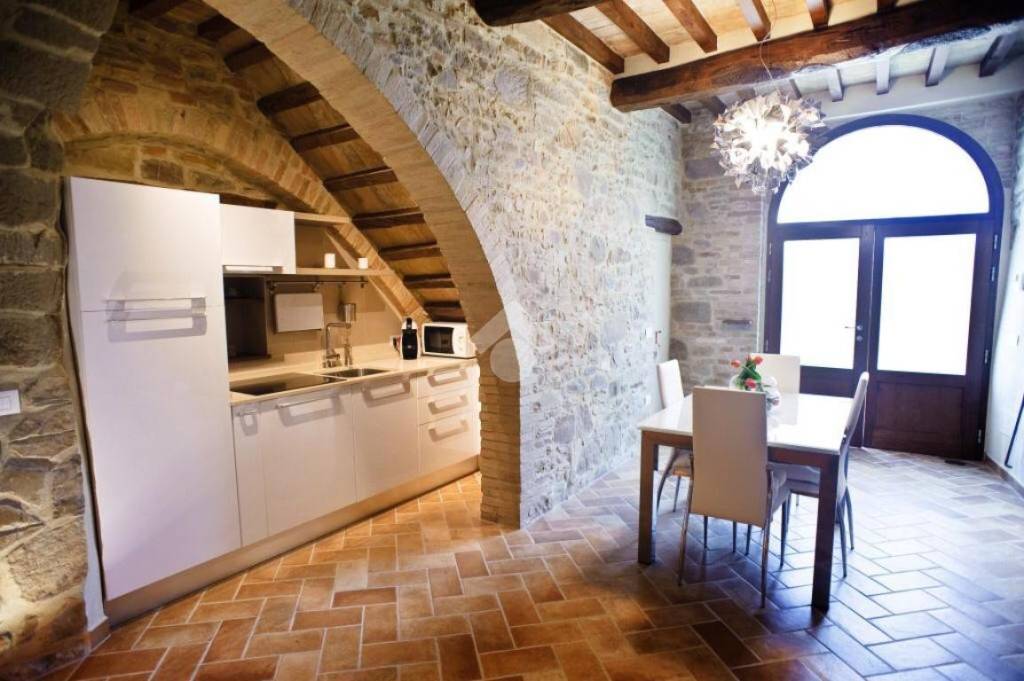 casa indipendente in vendita a Cannara in zona Collemancio