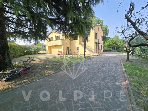 casa indipendente in vendita a Cannara